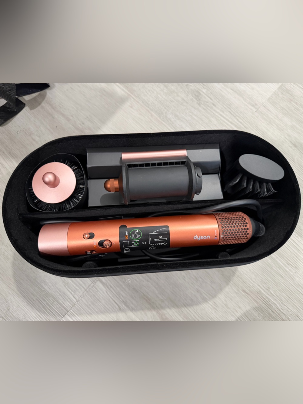 Dyson Airwrap i.d.™Multi-Styler in Amber Silk NOB w/ all attachments GENUINE